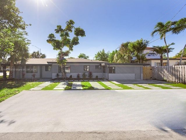 $1,150,000 | 1413 Northeast 15th Avenue | Poinsettia Heights