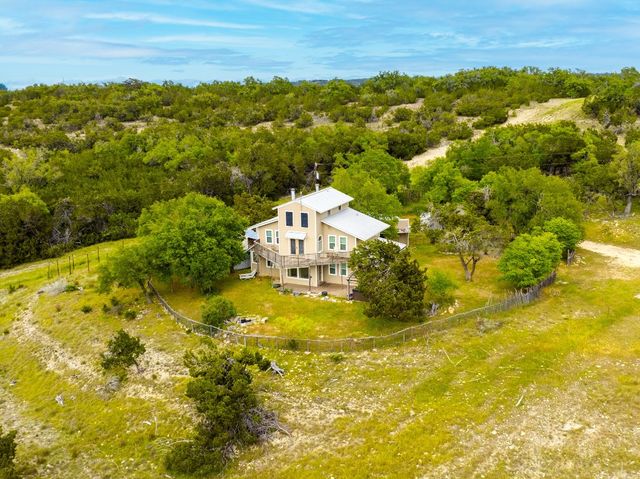 $1,895,000 | 3230 West Fitzhugh Road