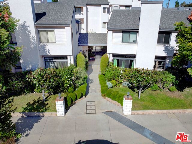 $499,900 | 11911 West Magnolia Boulevard, Unit 22 | Valley Village