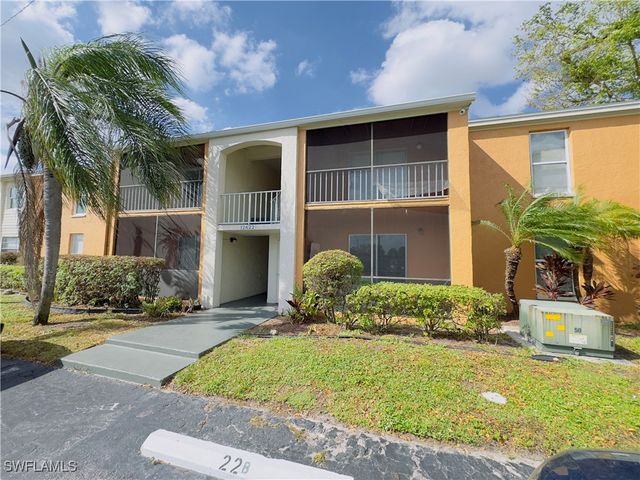 $1,500 | 12622 Kenwood Lane, Unit D | Villas