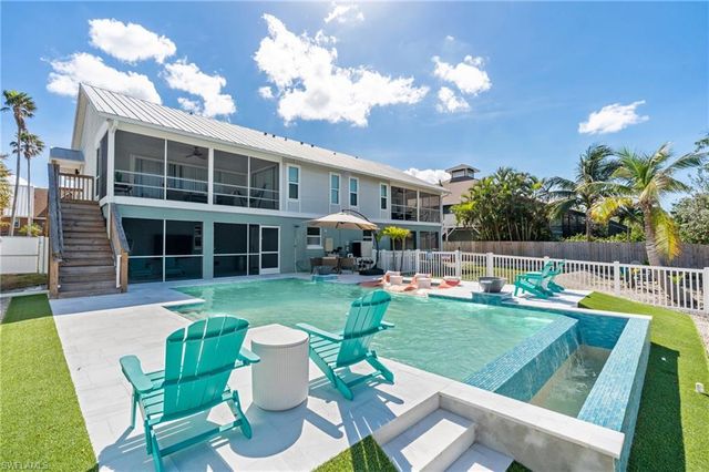 $1,899,000 | 21540-542 Indian Bayou Drive | Fort Myers Beach