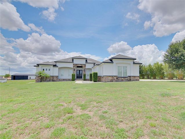 $1,399,000 | 7965 Lake Mabel Loop Road | Dundee