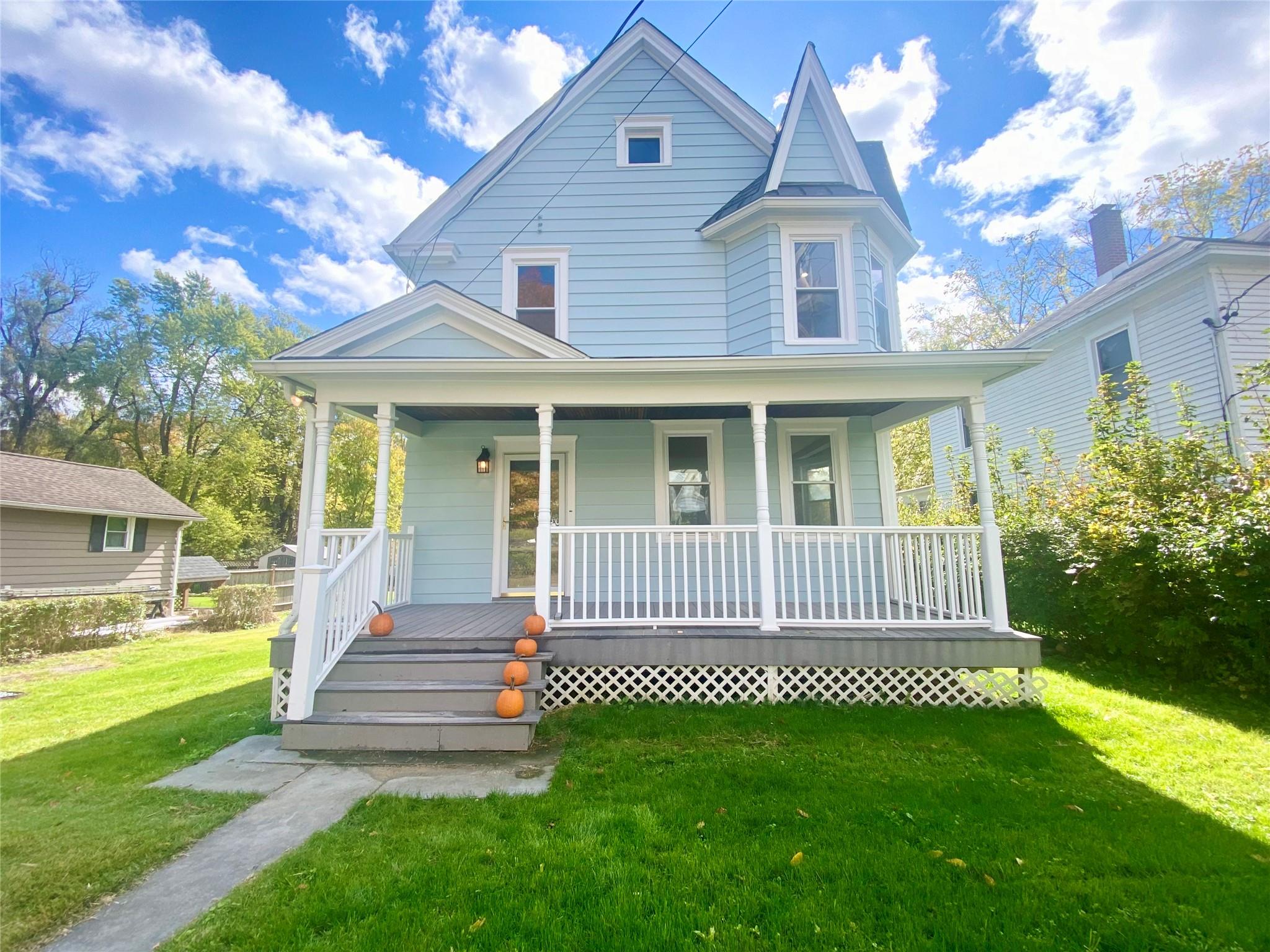 View of front facade featuring covered porch