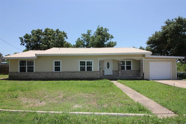 $199,000 | 202 East Tyler Street | Mexia