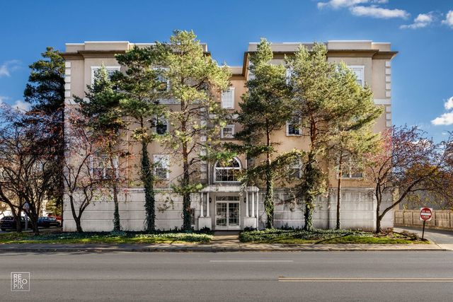 $339,400 | 1135 Schneider Avenue, Unit 3B | Oak Park