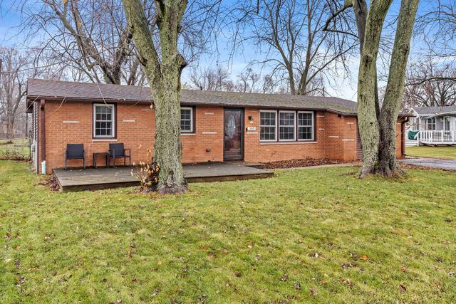 $339,900 | 305 West Woodlawn Road | New Lenox Township - Will County