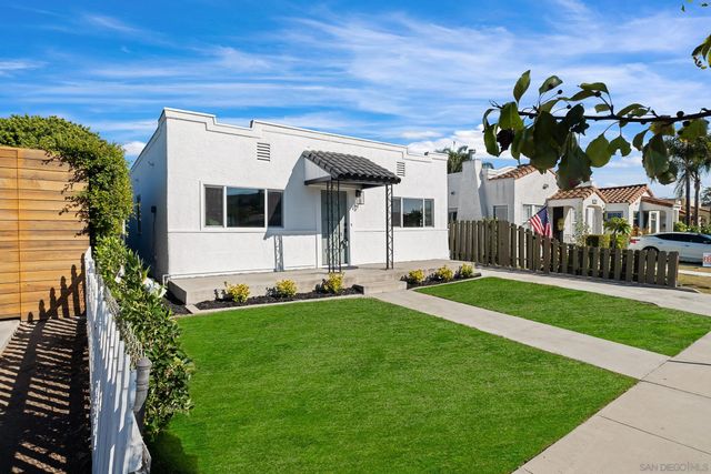 $1,649,000 | 4227-29 Swift Avenue | Corridor