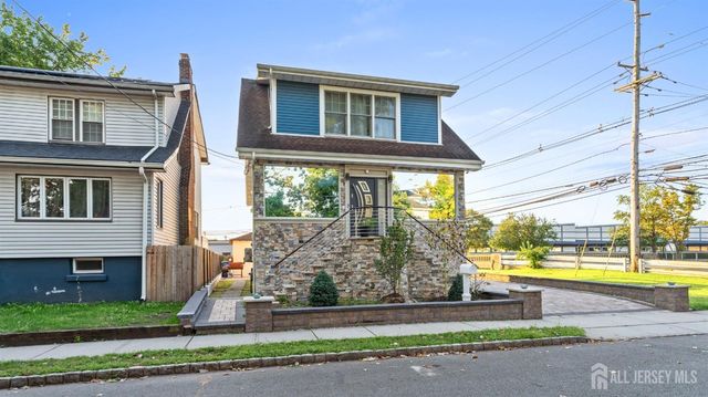 $684,900 | 277 Epps Avenue | Englewood