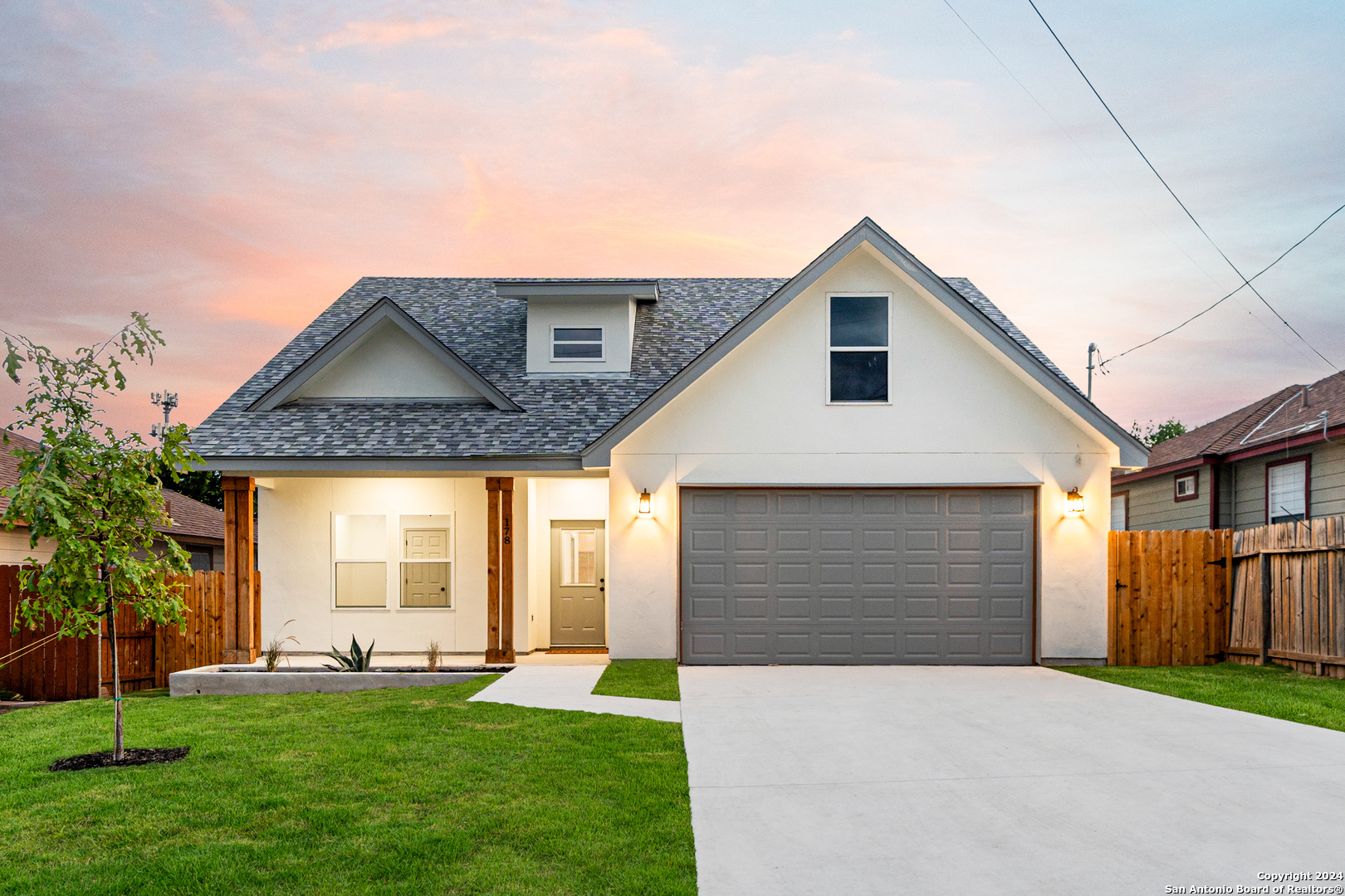 a front view of house with yard