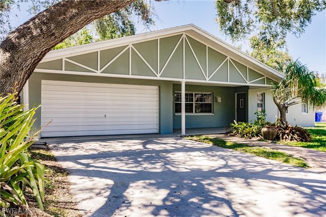 $3,099 | 4715 Mi Casa Court | Fort Myers