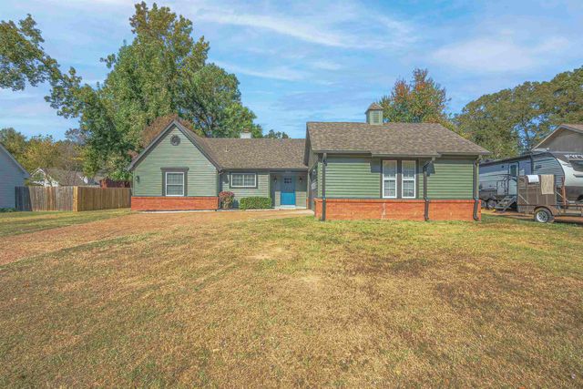 $249,900 | 5642 Heartwood Drive