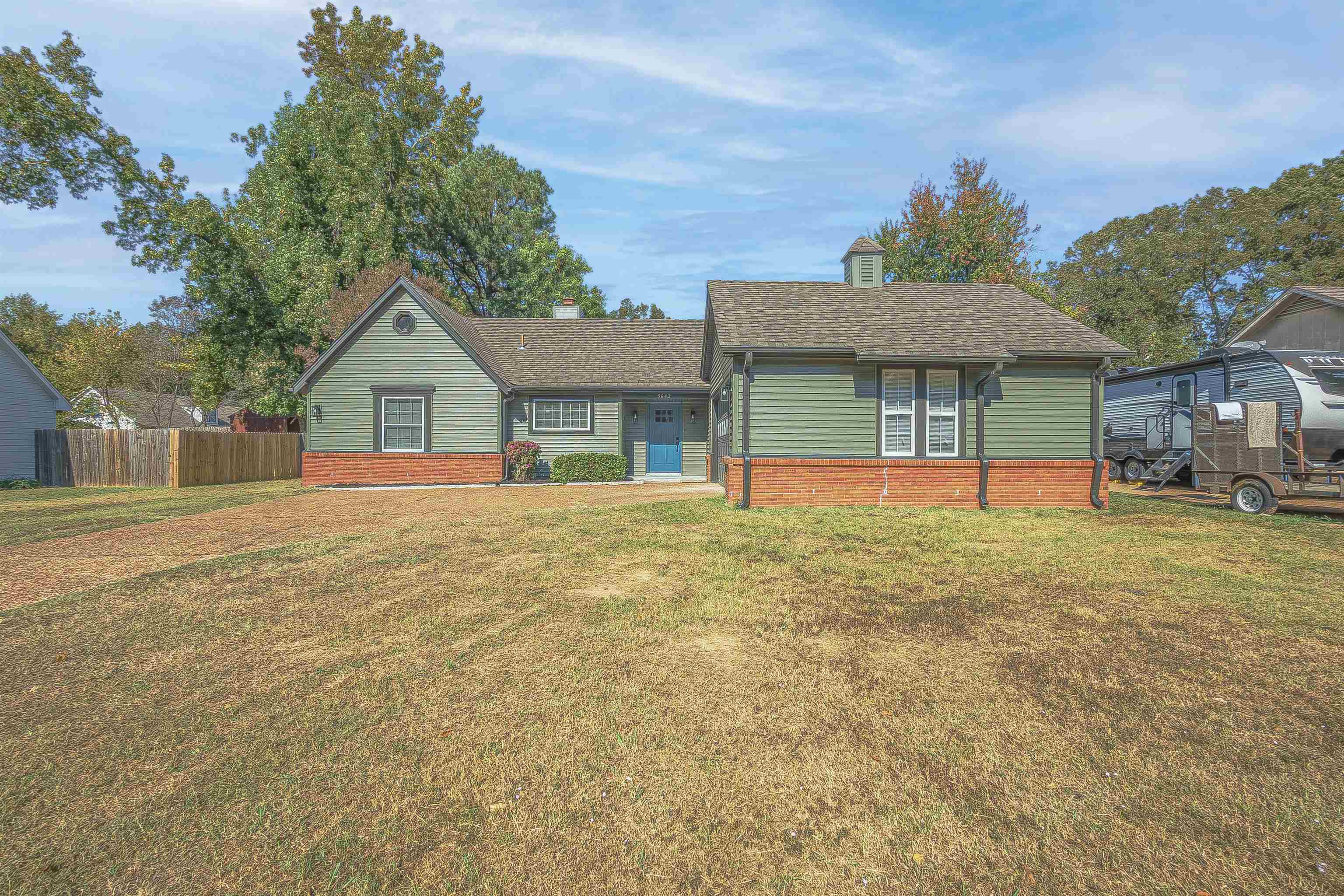 View of front of house with a front lawn