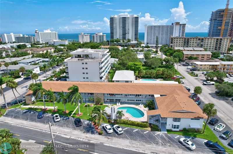 WOW PUBLIC BEACH & OCEAN ACCESS only 1 BLOCK AWAY! **PLUS** short distance to the Marriott to visit guests or Dine/Drink at the Seaside Grill or at the Bamboo Tiki Beach Bar which are a couple blocks away. "No Driving Required, Entertain, Visit & Have Fun without moving your car"!