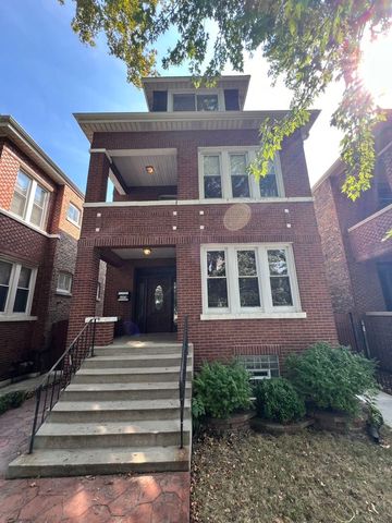 $2,195 | 4409 South Artesian Avenue, Unit 2 | Brighton Park