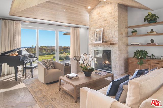 $4,495,000 | 6317 Cavalleri Road | Central Malibu