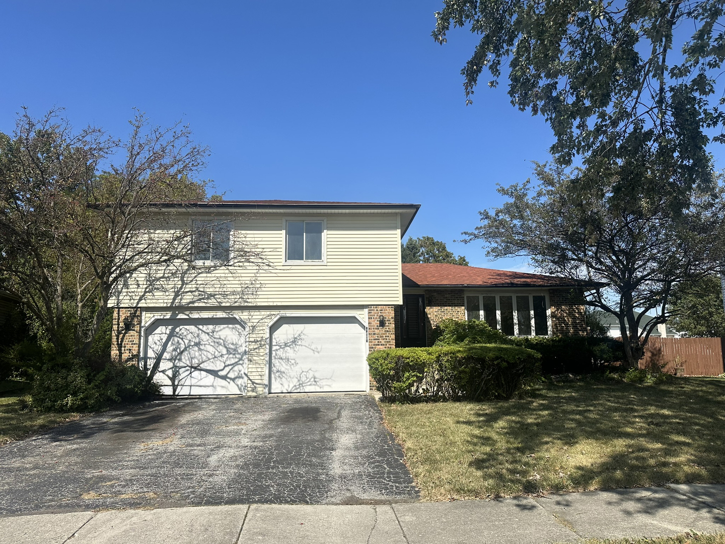 a front view of house with yard