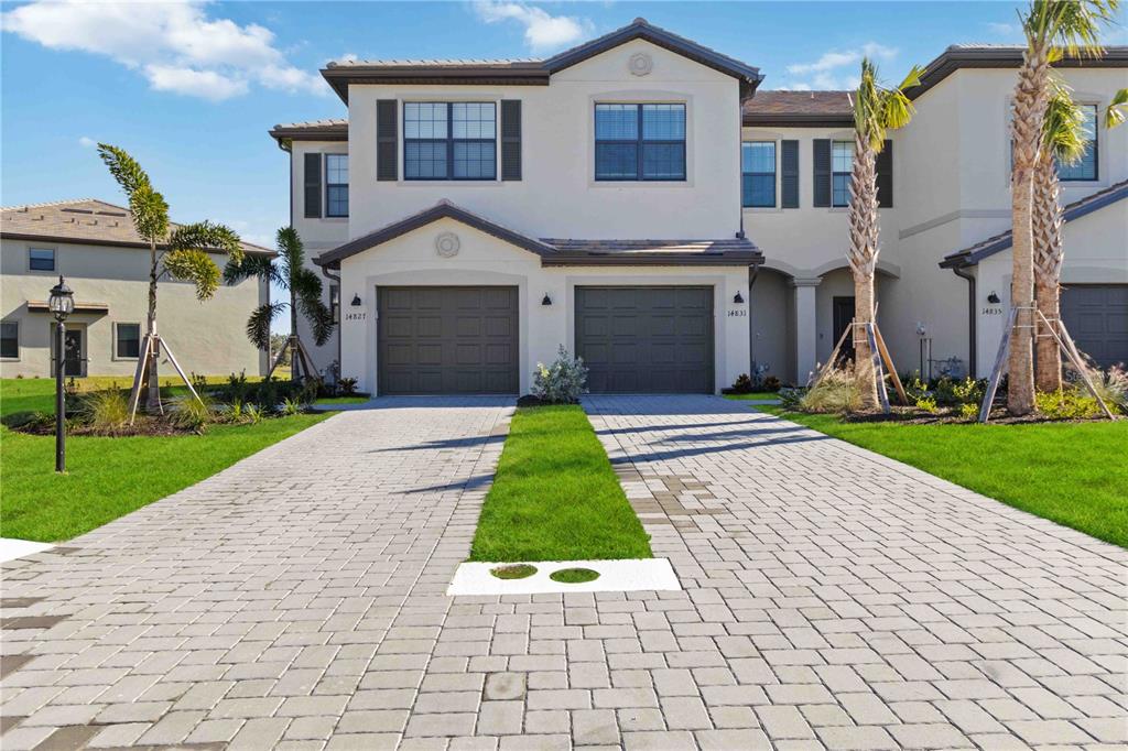 a front view of house with yard