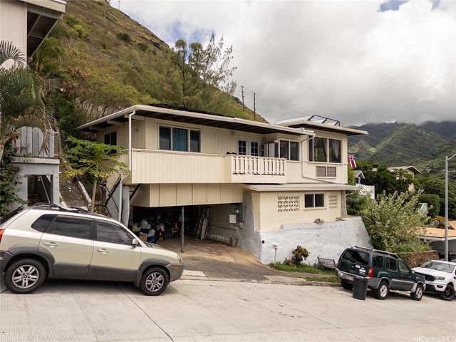 $925,000 | 658 Aipuni Street | Aina Haina