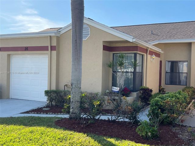 $299,500 | 4581 Grand Cypress Road, Unit 26 | Lakeside Green