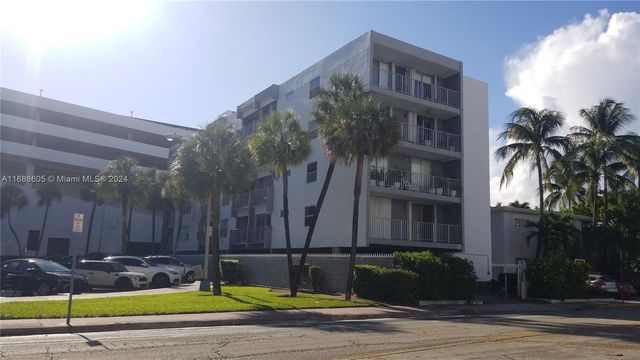 $315,000 | 1615 West Avenue, Unit 404 | Flamingo-Lummus