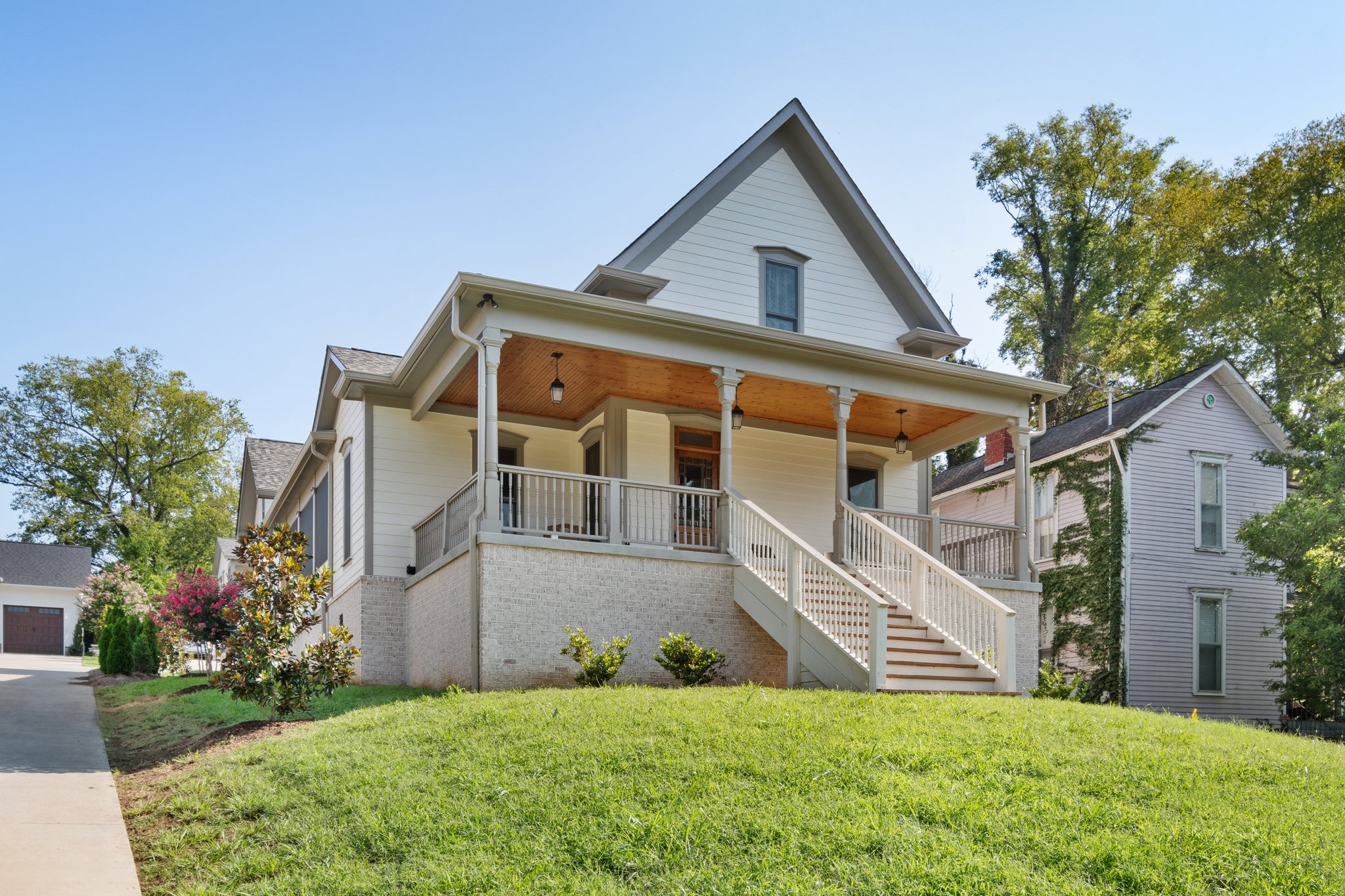 front view of house with a yard