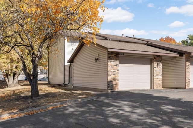 $234,900 | 13701 Heather Hills Drive | Burnsville