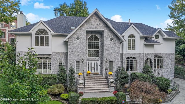 $3,199,000 | 55 Whitlock Avenue | Todt Hill