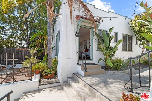 $425,000 | 117 Rosemont Avenue | Silver Lake