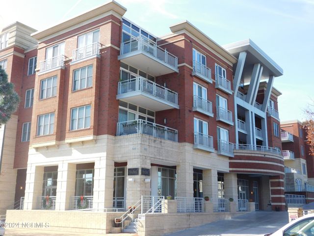 $1,900 | 424 Sky Sail Boulevard | Skysail Condominiums