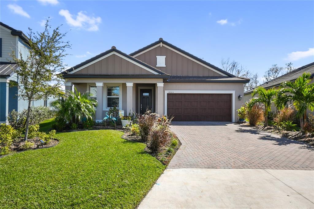 Front Elevation - Paver driveway