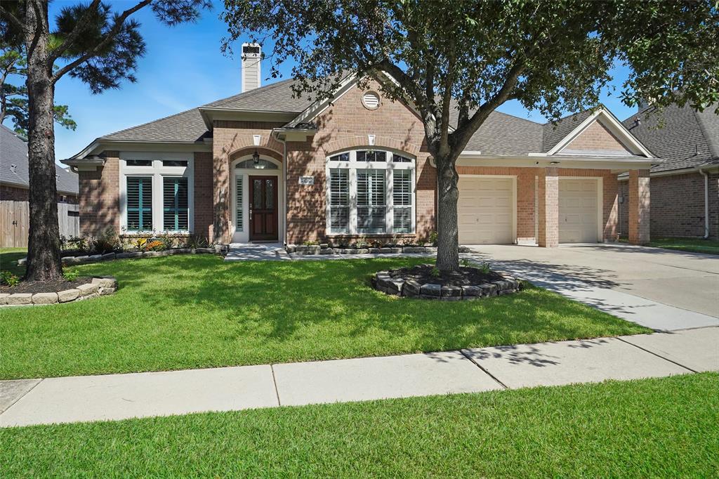 Such charming curb appeal.  What a beautiful 1 1/2 story.