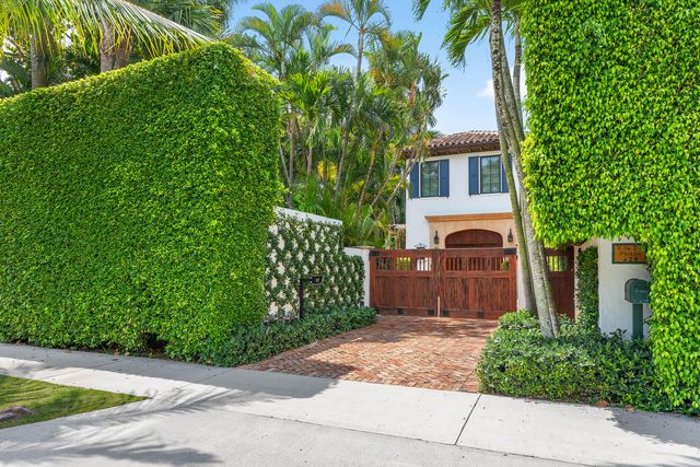 $16,750,000 | 420 Brazilian Avenue | Casa del Lago