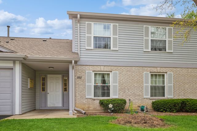 $215,000 | 352 Woodview Circle, Unit A | Oakwood Hills