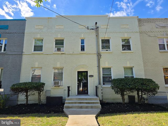 $2,000 | 4044 7th Street Northeast, Unit 2 | Brookland