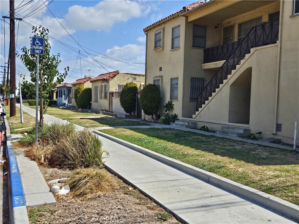 a view of a house with a park