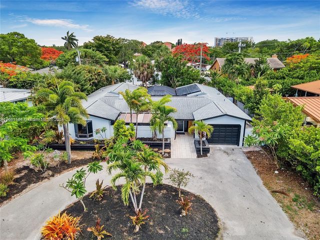 $869,000 | 450 Northwest 15th Street | Boca Raton Hills