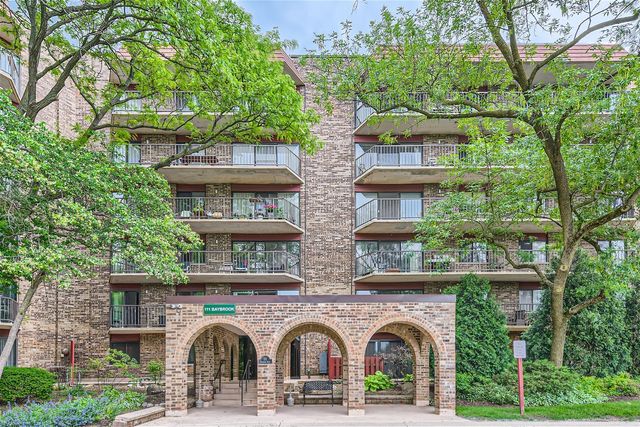 $239,900 | 111 South Baybrook Drive, Unit 212 | Palatine