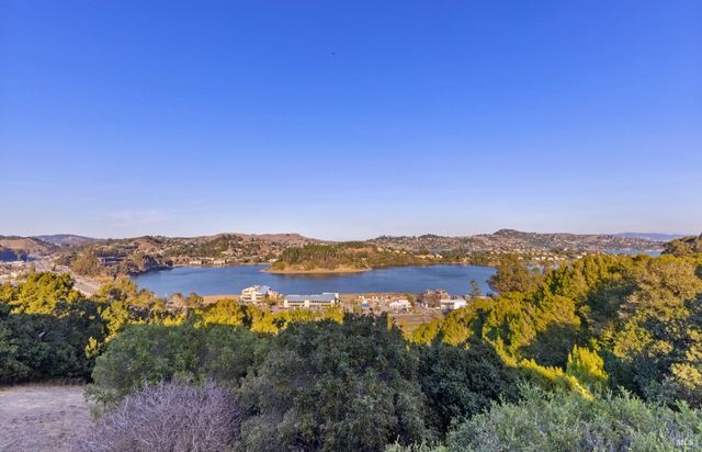 $1,150,000 | 204 Bay Vista Circle | Marin City