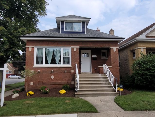 $589,000 | 3801 Grove Avenue | Berwyn