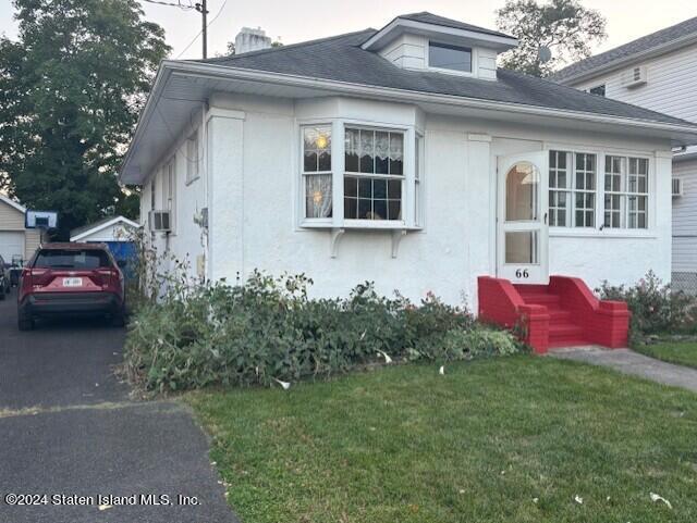 2 full front view of driveway