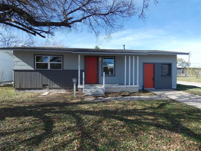 $99,000 | 1302 South Crockett Drive | Elmwood Area