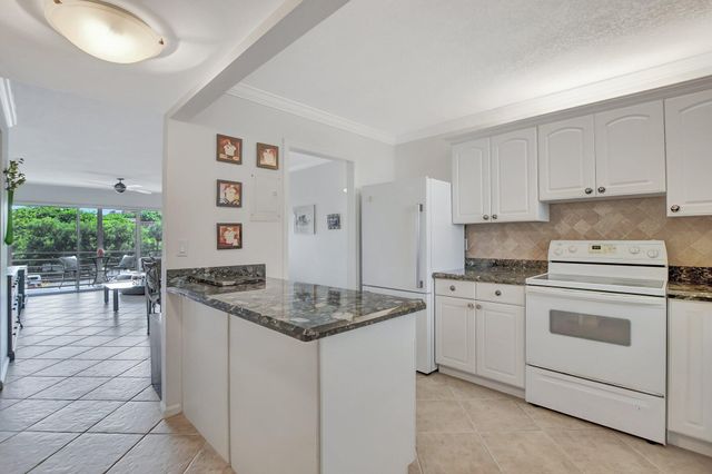 $335,000 | 773 Jeffery Street, Unit 304 | Northeast Boca Raton