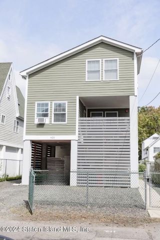 $599,999 | 423 Hamden Avenue | Midland Beach