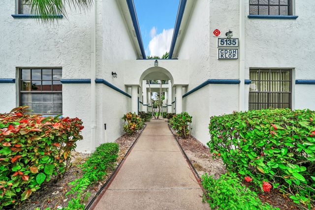 $325,000 | 5135 Floria Drive, Unit L