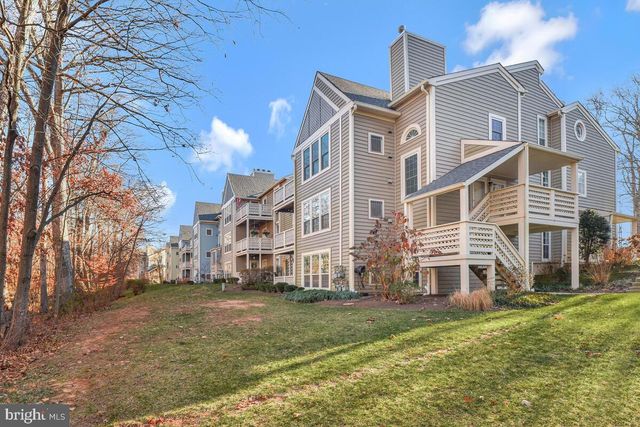 $460,000 | 7804 Willow Point Drive, Unit 7804 | West Falls Church