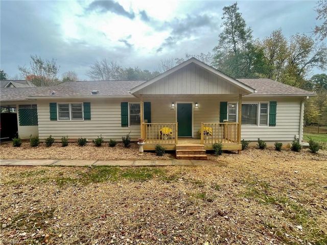 $249,900 | 1261 Chickasha Drive | West Suburban Winston-Salem