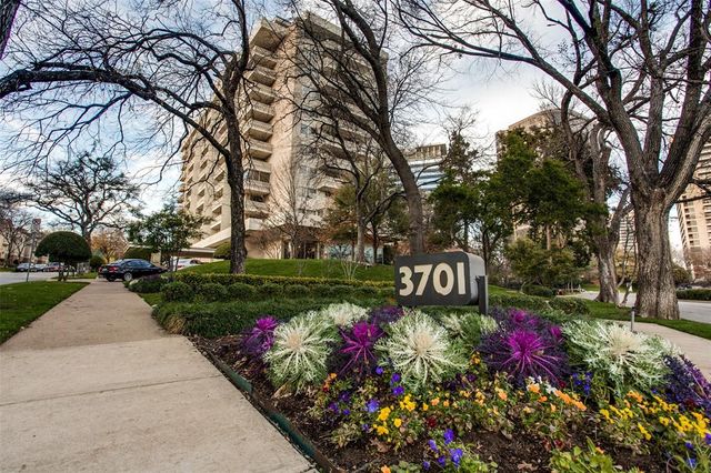 $319,000 | 3701 Turtle Creek Boulevard, Unit 3K | Turtle Creek North