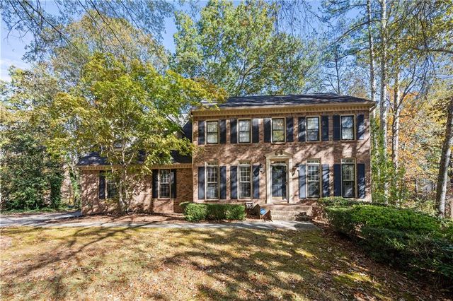 $475,000 | 5086 Stoneywood Circle Southeast | Mableton