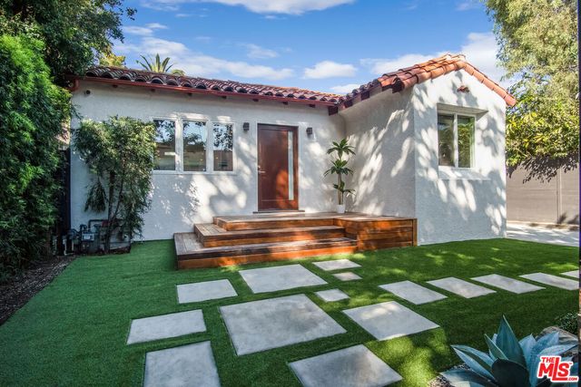 $2,199,000 | 909 North Stanley Avenue | West Hollywood Vicinity