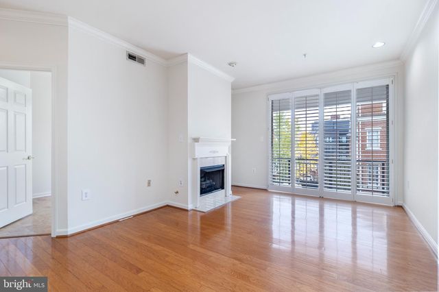 $3,300 | 621 North St Asaph Street, Unit 204 | Old Town